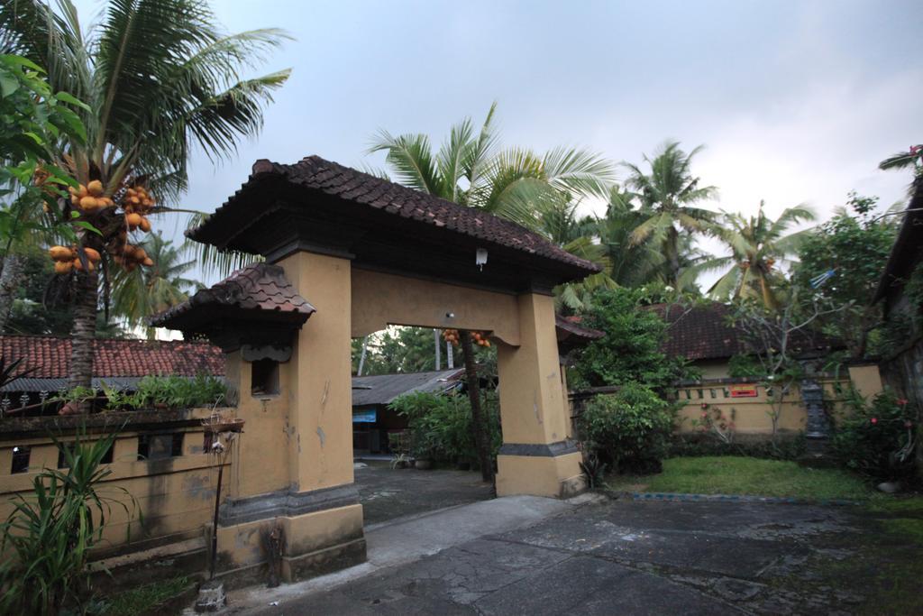 गेस्ट हाउस Liang House And 3*